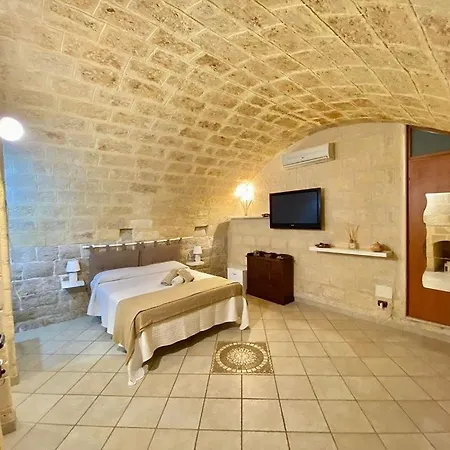 Arco 166 Stanza Privata * Trani