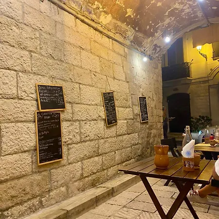 Arco 166 Stanza Privata * Trani